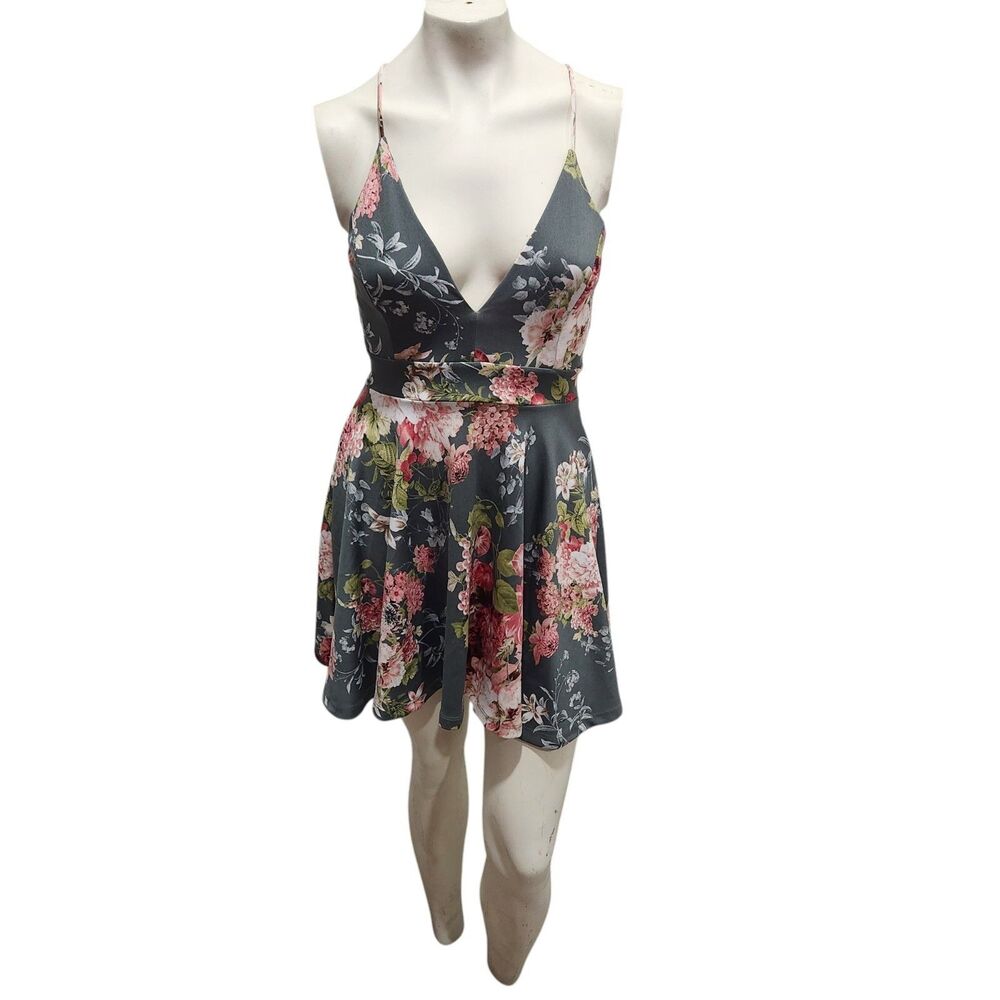 Windsor Floral A Lineโ Open Back Lace Mini Dress Boho Sexy Easter Whimsy Deep V